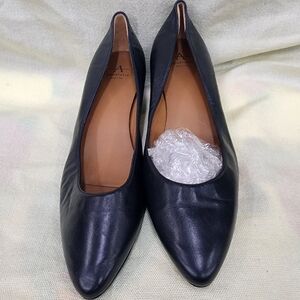 Aquatalia Black Leather Slip On Pumps size 9.5